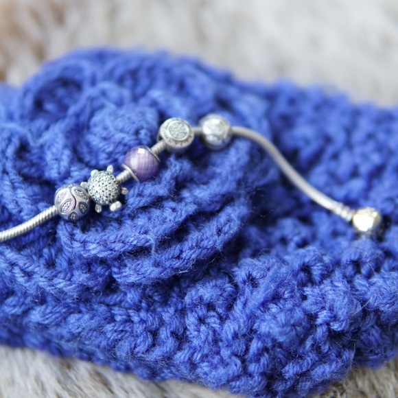 Pre-own Pandora Bracelet,charms,w/14k gold clasp - Picture 3 of 7